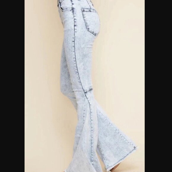 Altar'd State Karter Acid Wash Stretchy Flare Bellbottom Jeans L NWT - Picture 3 of 13